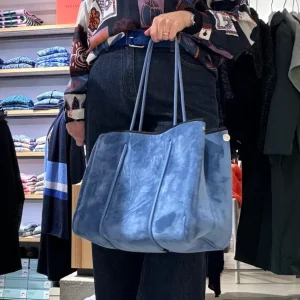 Moo‘ilo Velvet Shopper in Jeansblau, Gr. M